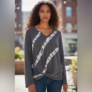 Women's Blue & White Tie-Dye Long Sleeve Twist Front Top, Size XL